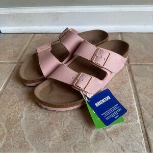 BIRKENSTOCK Arizona Soft pink Rivet Logo Narrow width Vegan